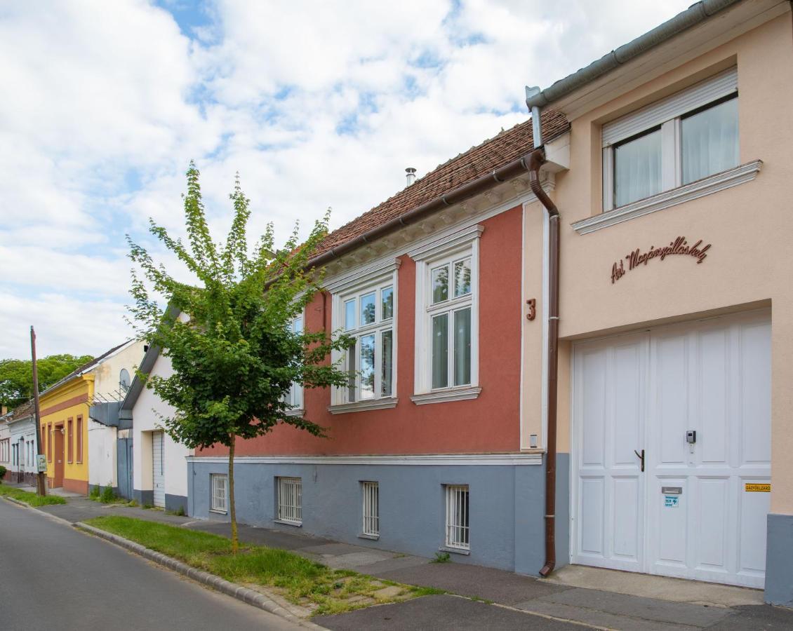 Art Maganszallashely Debrecen Exterior foto