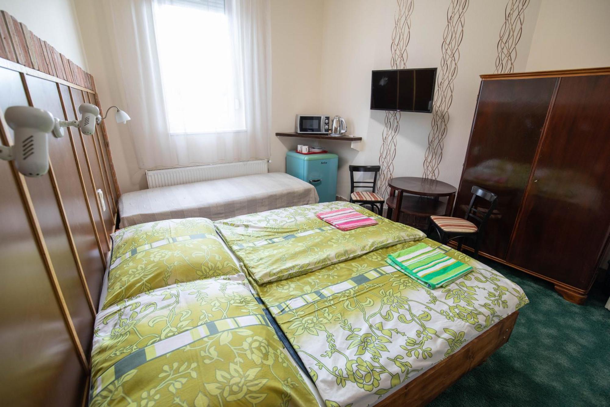 Art Maganszallashely Debrecen Zimmer foto