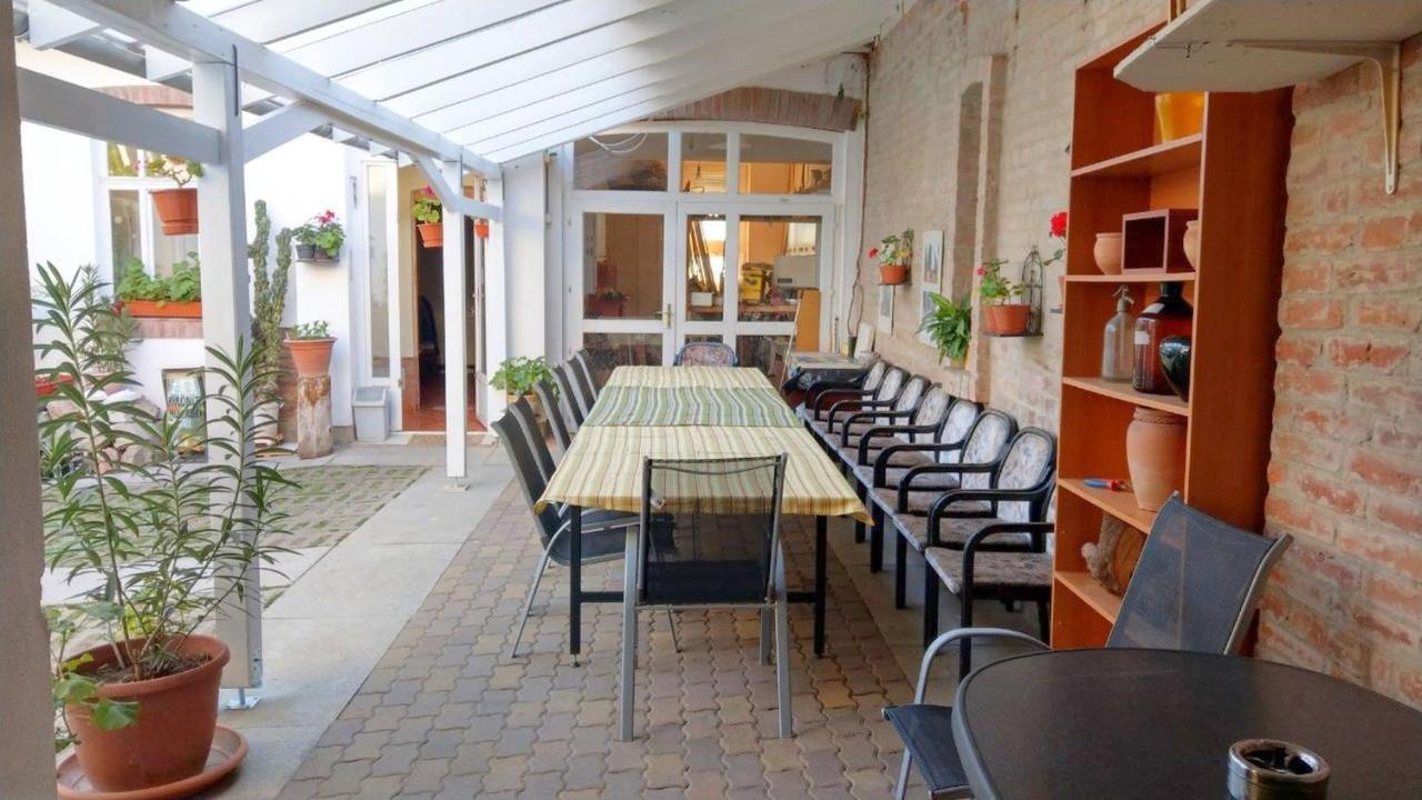 Art Maganszallashely Debrecen Exterior foto